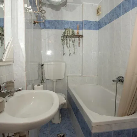 Apartment Downtown Apartment/anavros